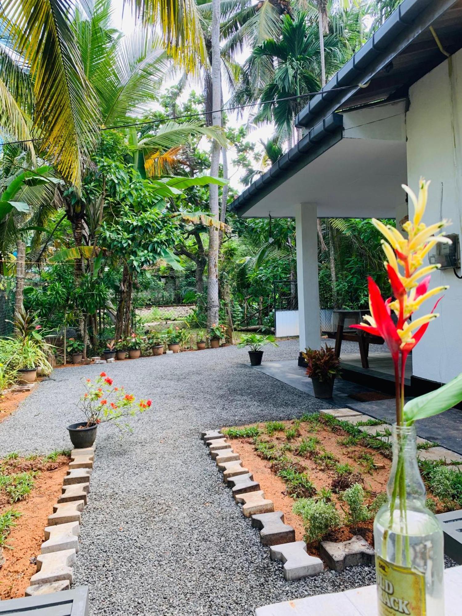White Heaven Villa Unawatuna Exterior photo